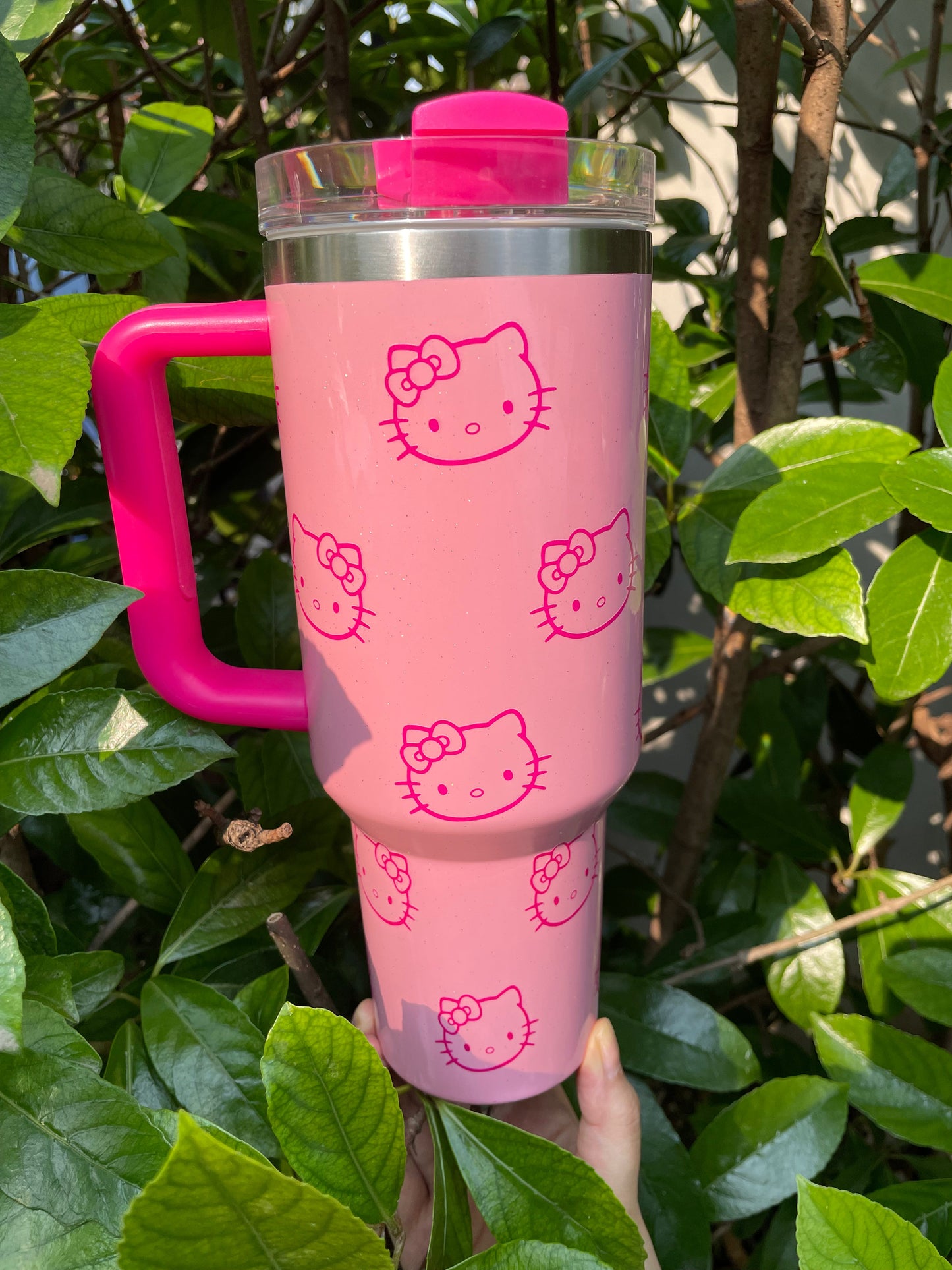 🚗🎀 Hello Kitty Insulated Tumbler – 40oz Travel Cup with Handle & Straw 🌸✨